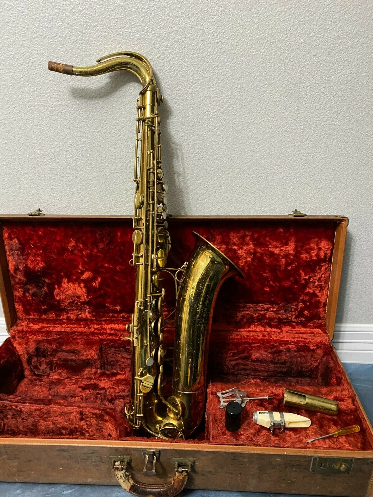vintage 1940 pan american alto saxophone